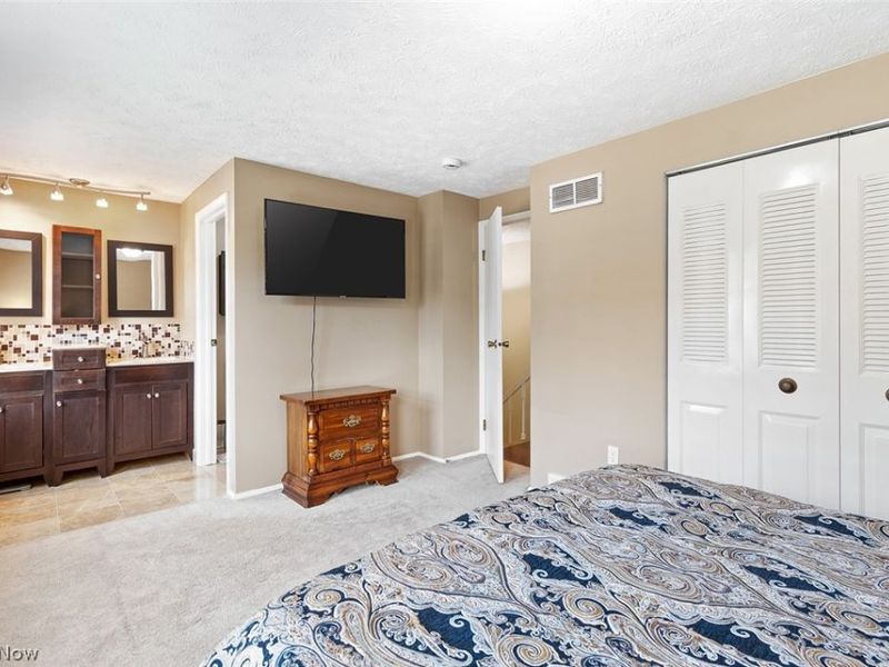 7380 Willow Run Drive , Mentor, OH 44060 Photo 14