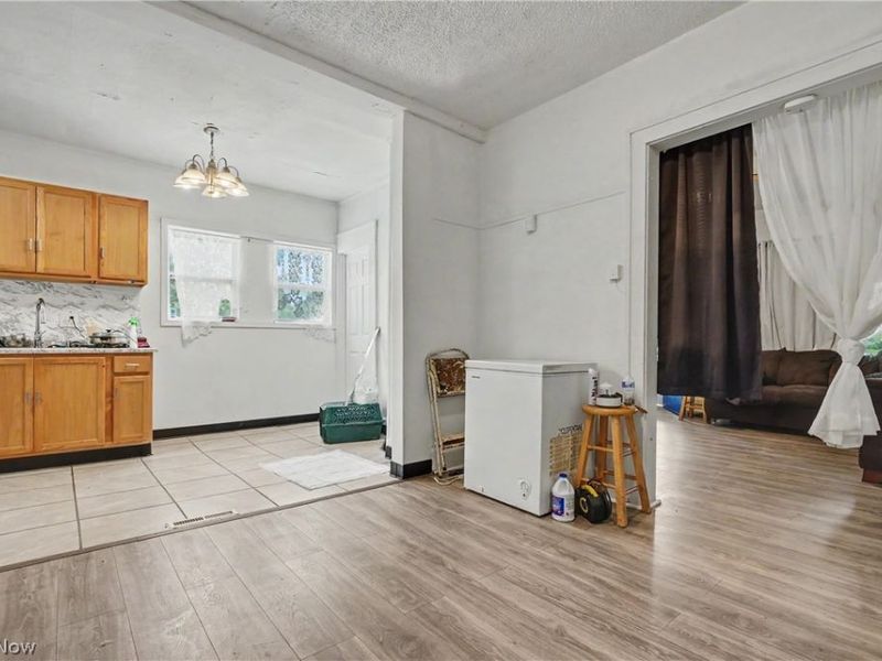 1536 Clay Street, Youngstown, OH 44506 Photo 3