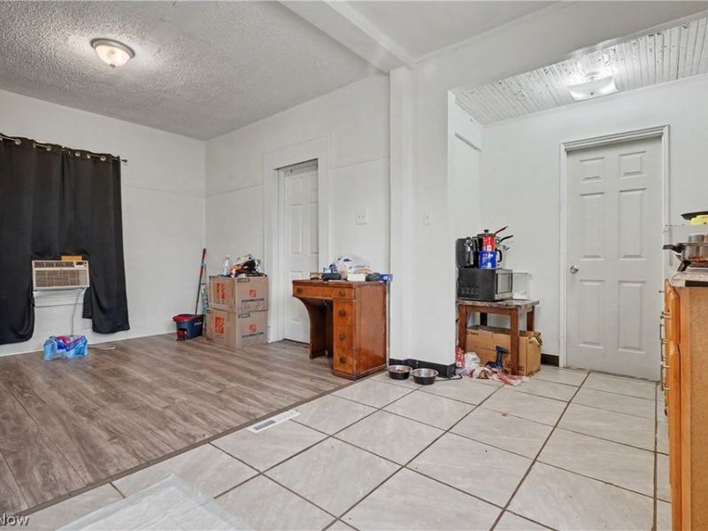 1536 Clay Street, Youngstown, OH 44506 Photo 5