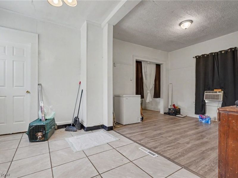 1536 Clay Street, Youngstown, OH 44506 Photo 6