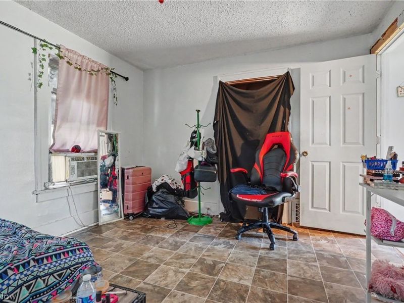 1536 Clay Street, Youngstown, OH 44506 Photo 9