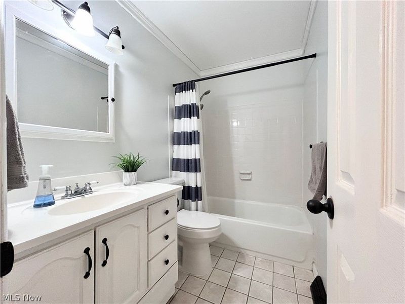 21908 River Oaks Drive, Unit 3B, Rocky River, OH 44116 Photo 21