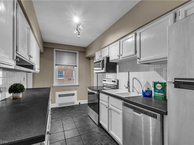 19015 Van Aken Boulevard, Unit 311, Shaker Heights, OH 44122 Photo 11