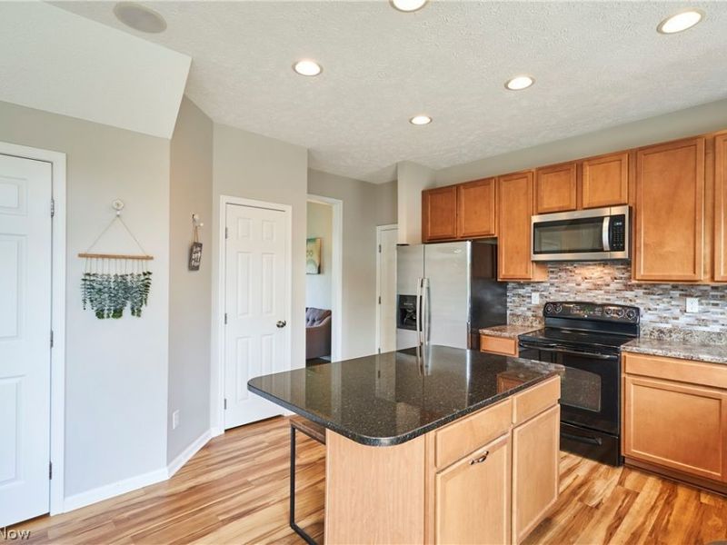 2867 Littleton Drive, Norton, OH 44203 Photo 10