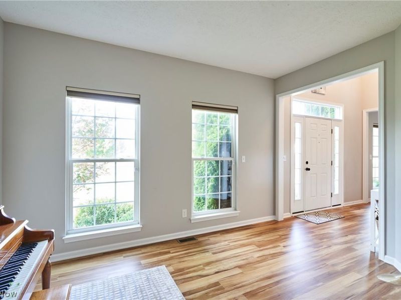 2867 Littleton Drive, Norton, OH 44203 Photo 4