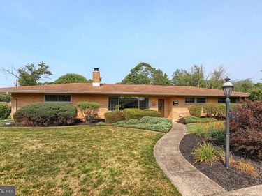 23 COLUMBIA DRIVE, CAMP HILL, PA 17011