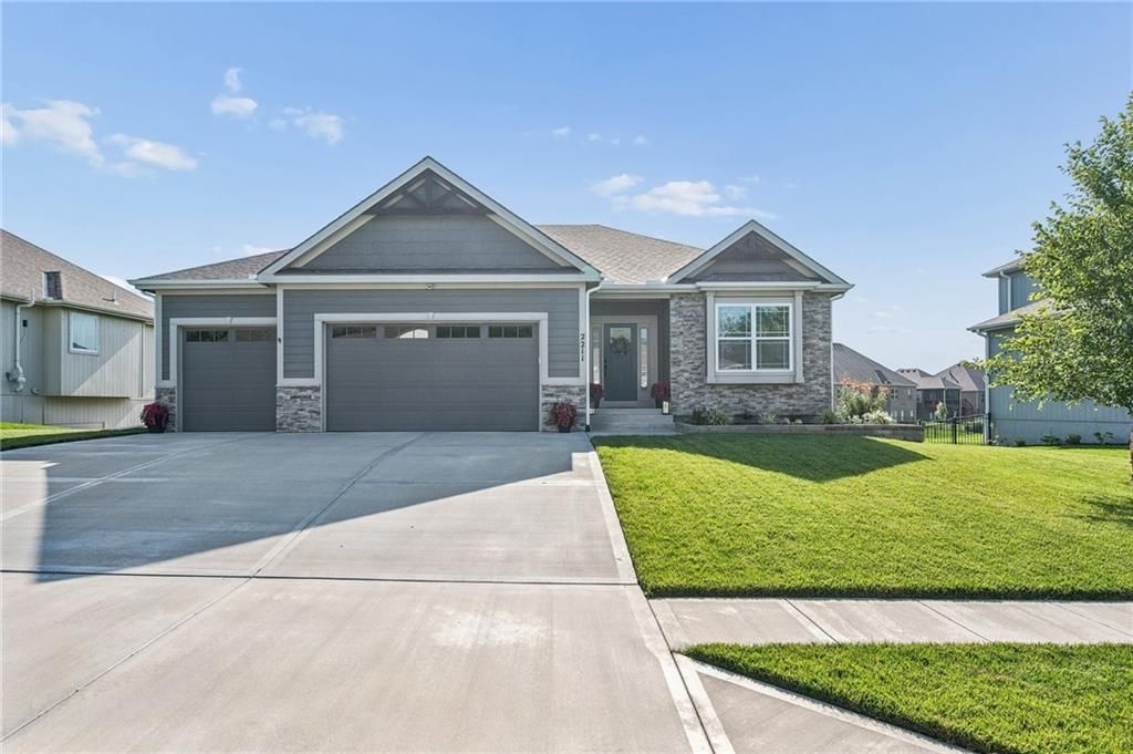 2211 Foxtail Drive, Kearney, MO 64060 Main Photo