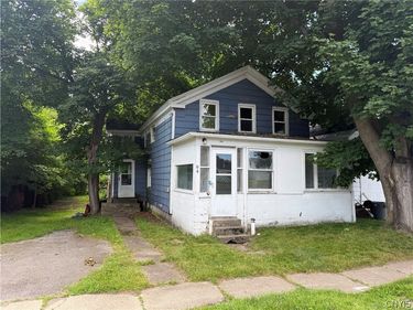 94 E Schuyler Street, Oswego, NY 13126