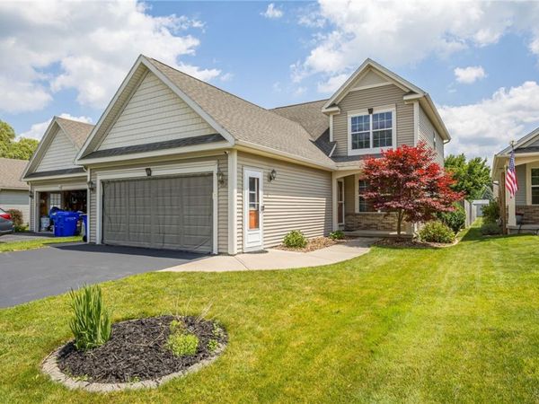 20 Silver Maple Drive, Spencerport, NY 14559