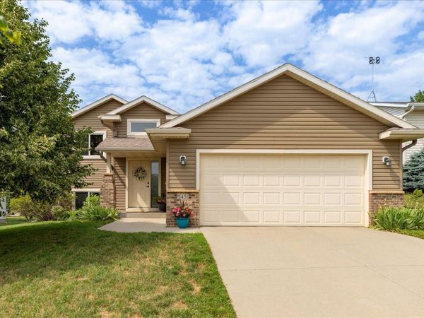 5451 Castleview Drive NW, Rochester, MN 55901