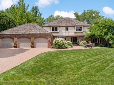 5708 Long Brake Trail, Edina, MN 55439