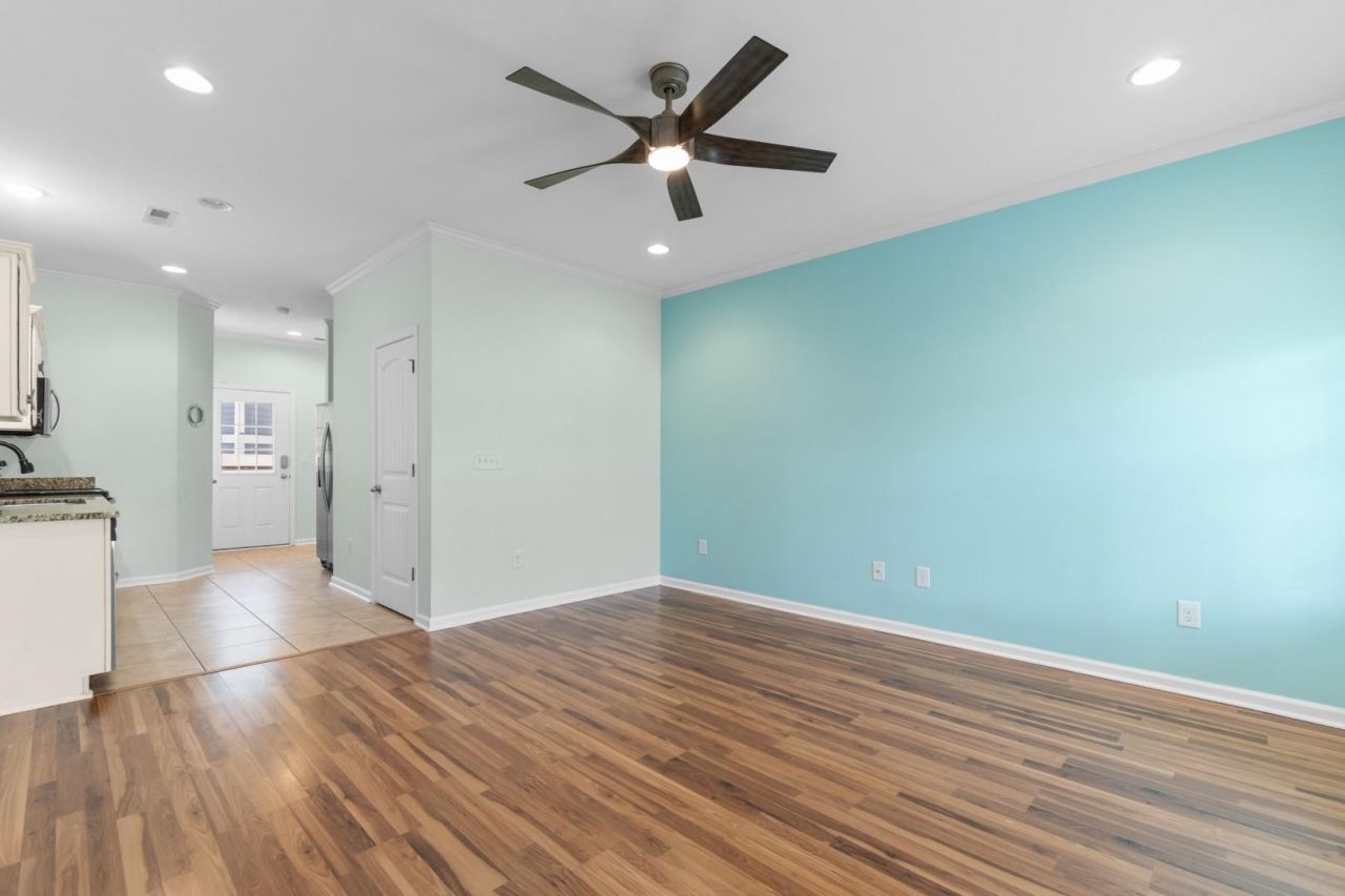 711 Shell Creek Circle  Photo 10