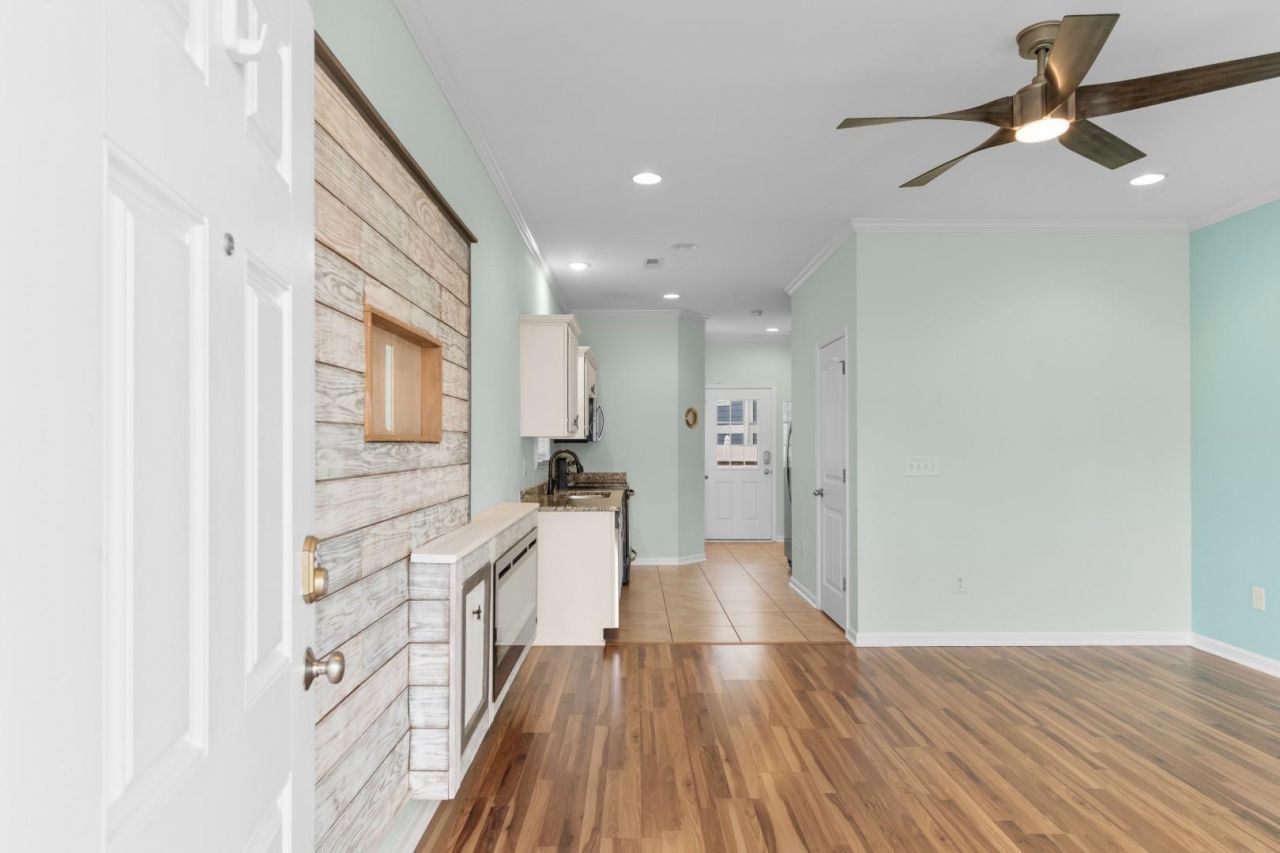 711 Shell Creek Circle  Photo 4