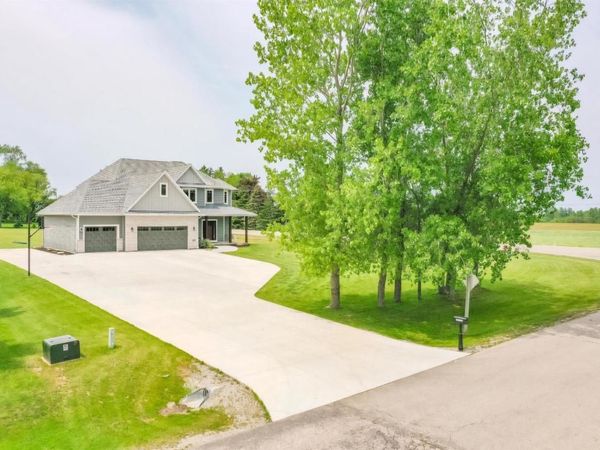 3990 W EARTHROCK ROAD, Appleton, WI 54913