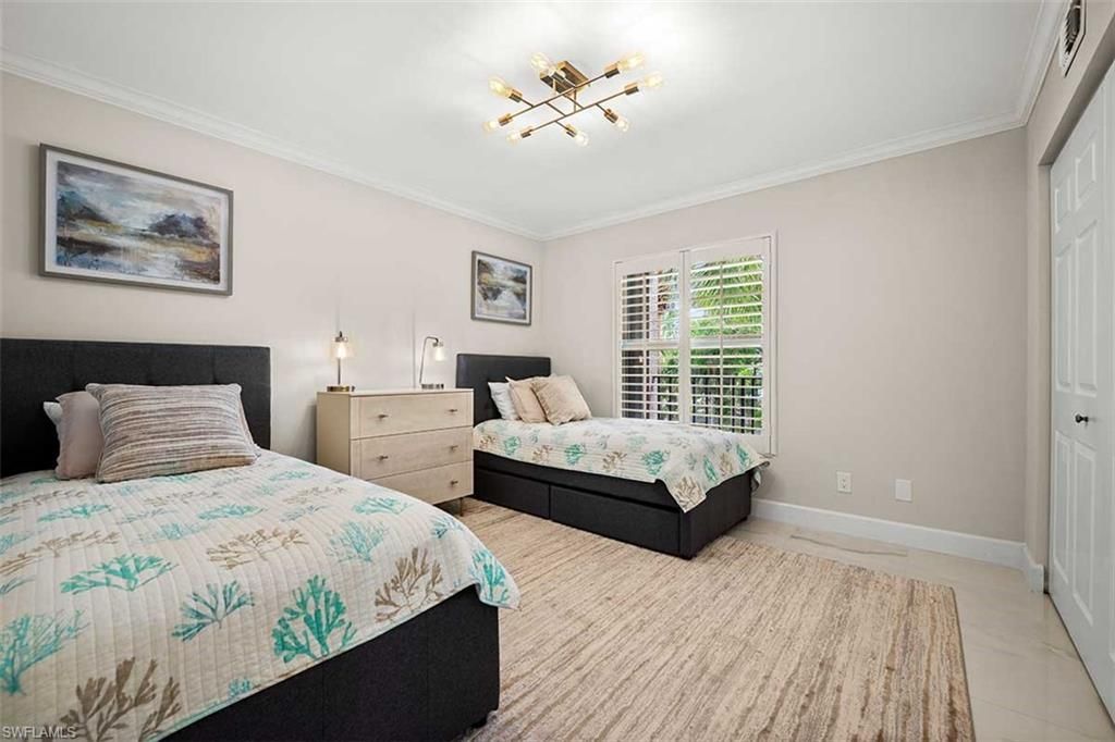 9103 Vanderbilt Dr , Unit 205, Naples, FL 34108 Photo