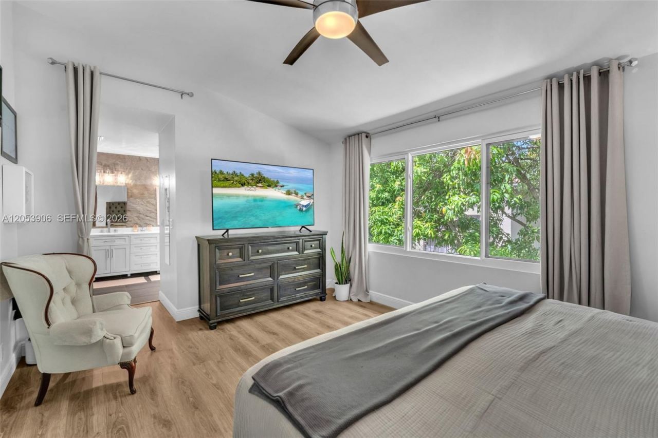 1651 NW 104th Ave , Plantation, FL 33322 Photo
