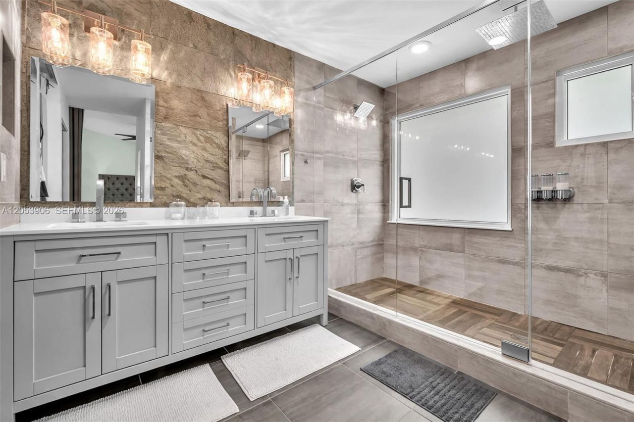 1651 NW 104th Ave , Plantation, FL 33322 Photo