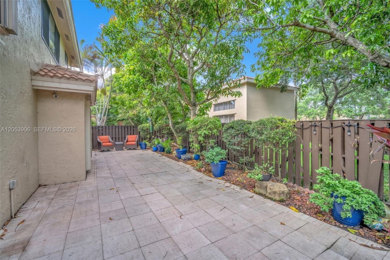 1651 NW 104th Ave , Plantation, FL 33322 Photo