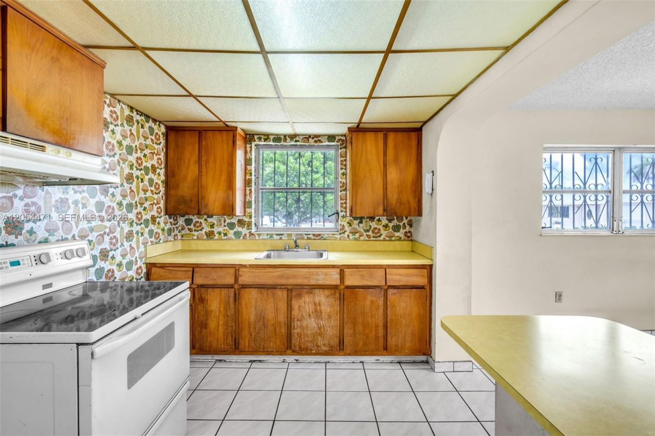 4901 SW 97th Ave , Miami, FL 33165 Photo