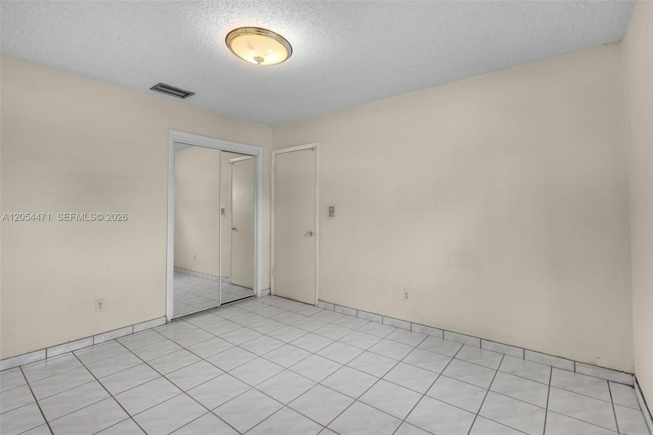 4901 SW 97th Ave , Miami, FL 33165 Photo