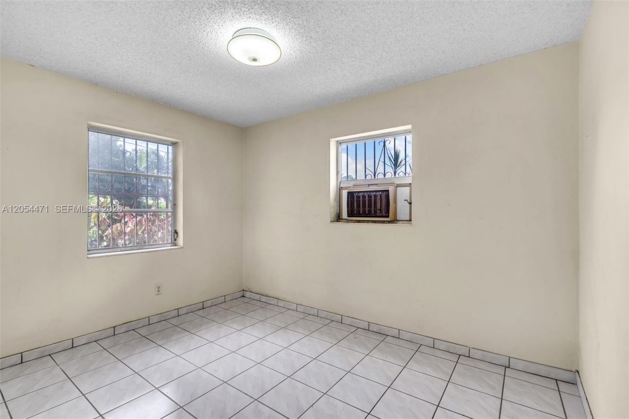 4901 SW 97th Ave , Miami, FL 33165 Photo