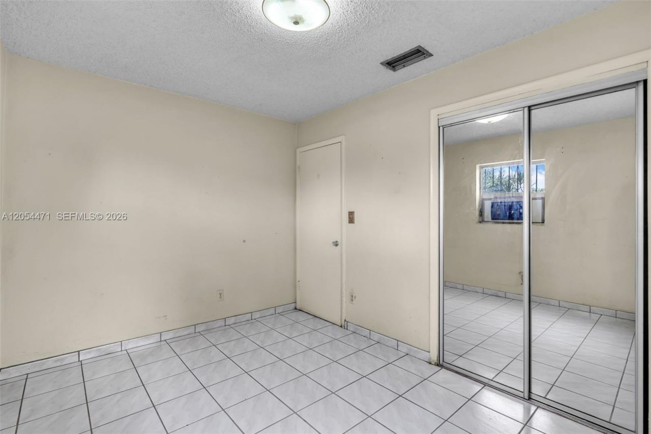 4901 SW 97th Ave , Miami, FL 33165 Photo