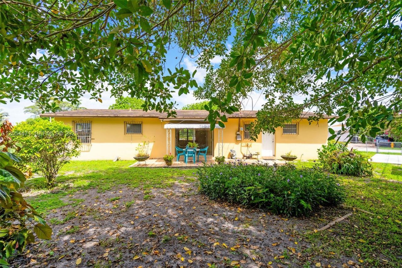 4901 SW 97th Ave , Miami, FL 33165 Photo