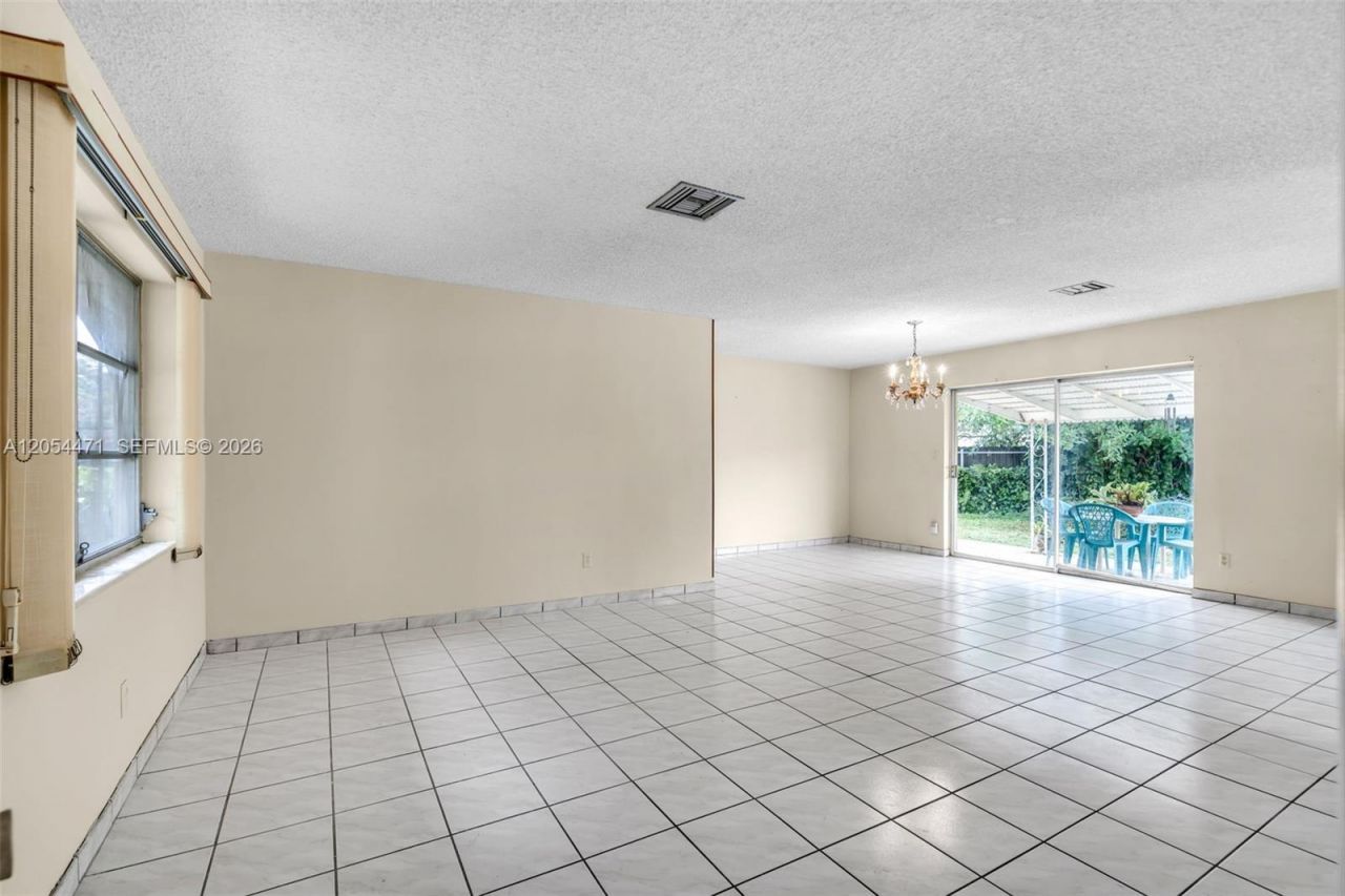 4901 SW 97th Ave , Miami, FL 33165 Photo