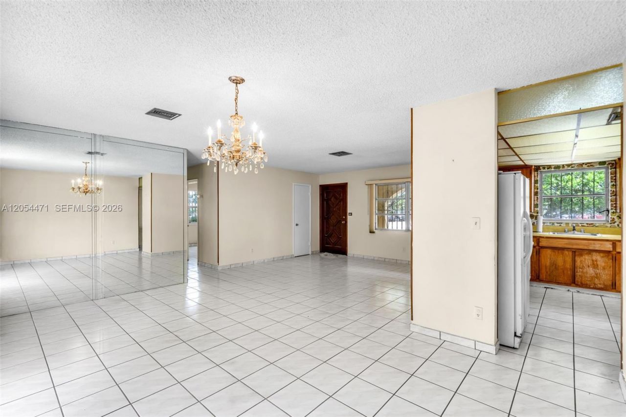 4901 SW 97th Ave , Miami, FL 33165 Photo