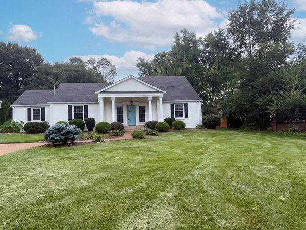 608 Estes Rd , Nashville, TN 37215