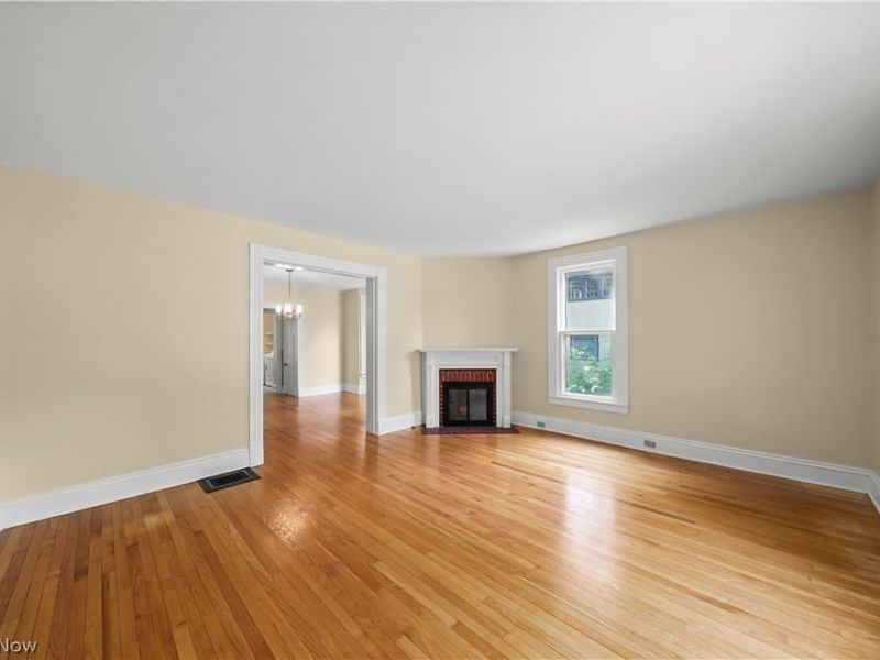 83 S Cedar Street, Oberlin, OH 44074 Photo 3