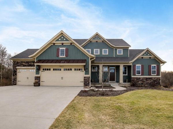 8911 Hopewell Drive NE, Rockford, MI 49341