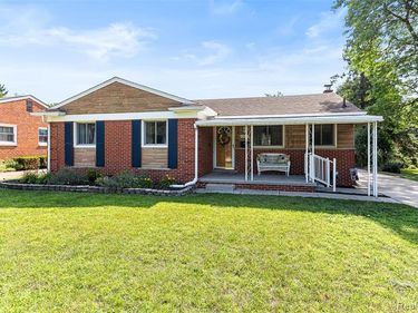 23020 Farmington Road, Farmington, MI 48336