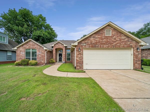 1612 S Gum Avenue , Broken Arrow, OK 74012