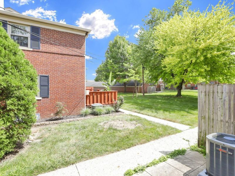 1810 Kings Court, Unit B, Columbus, OH 43212 Photo 21