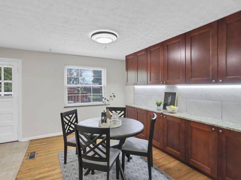 1810 Kings Court, Unit B, Columbus, OH 43212 Photo 6