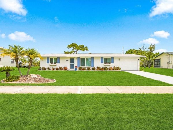 415 BRIARWOOD ROAD, VENICE, FL 34293
