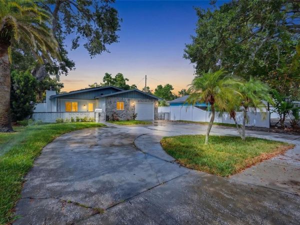 8170 22ND AVENUE N, ST PETERSBURG, FL 33710