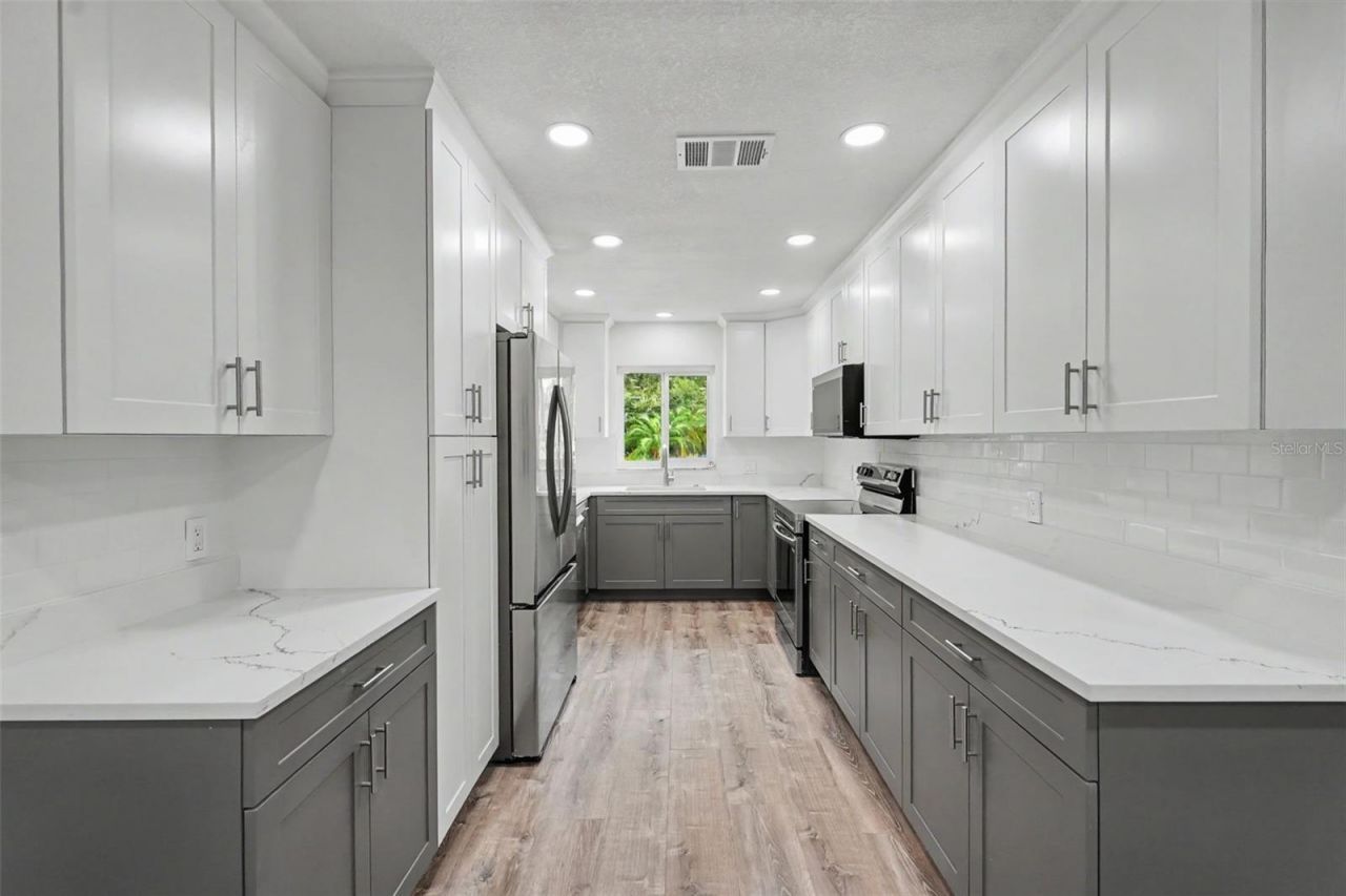 8170 22nd Avenue N, Saint Petersburg, FL 33710 Photo
