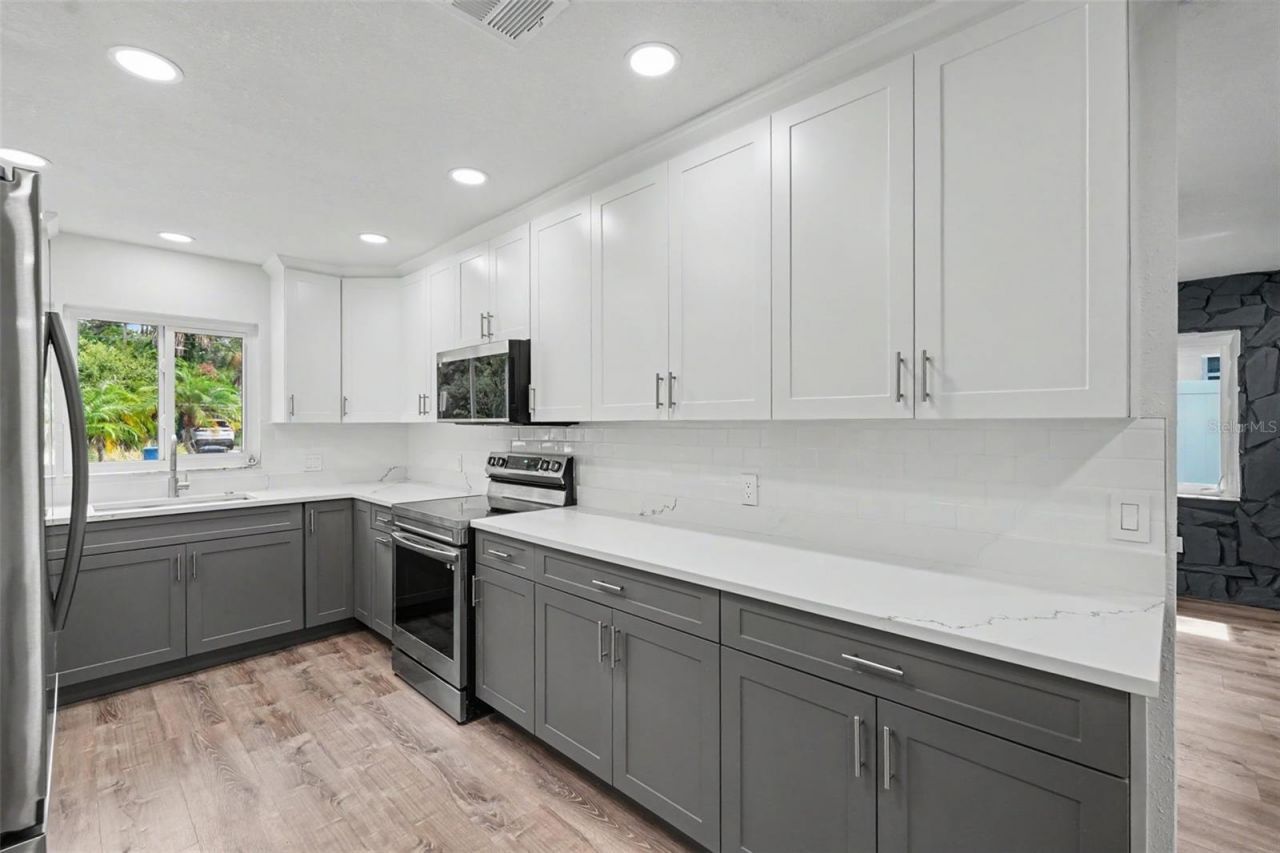 8170 22nd Avenue N, Saint Petersburg, FL 33710 Photo