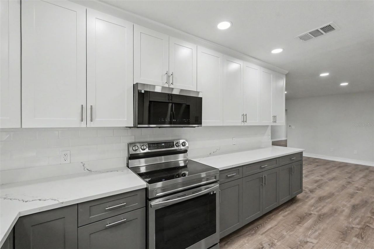8170 22nd Avenue N, Saint Petersburg, FL 33710 Photo