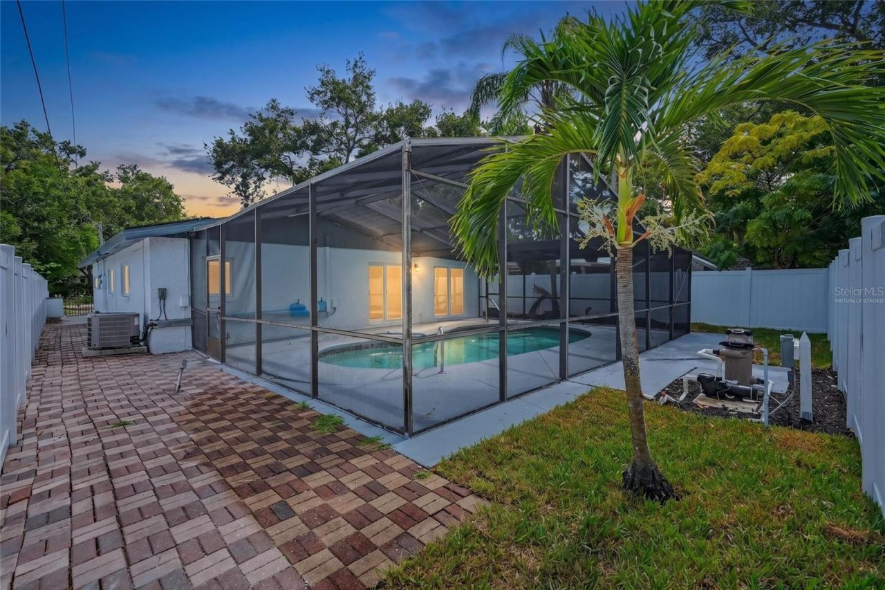 8170 22nd Avenue N, Saint Petersburg, FL 33710 Photo