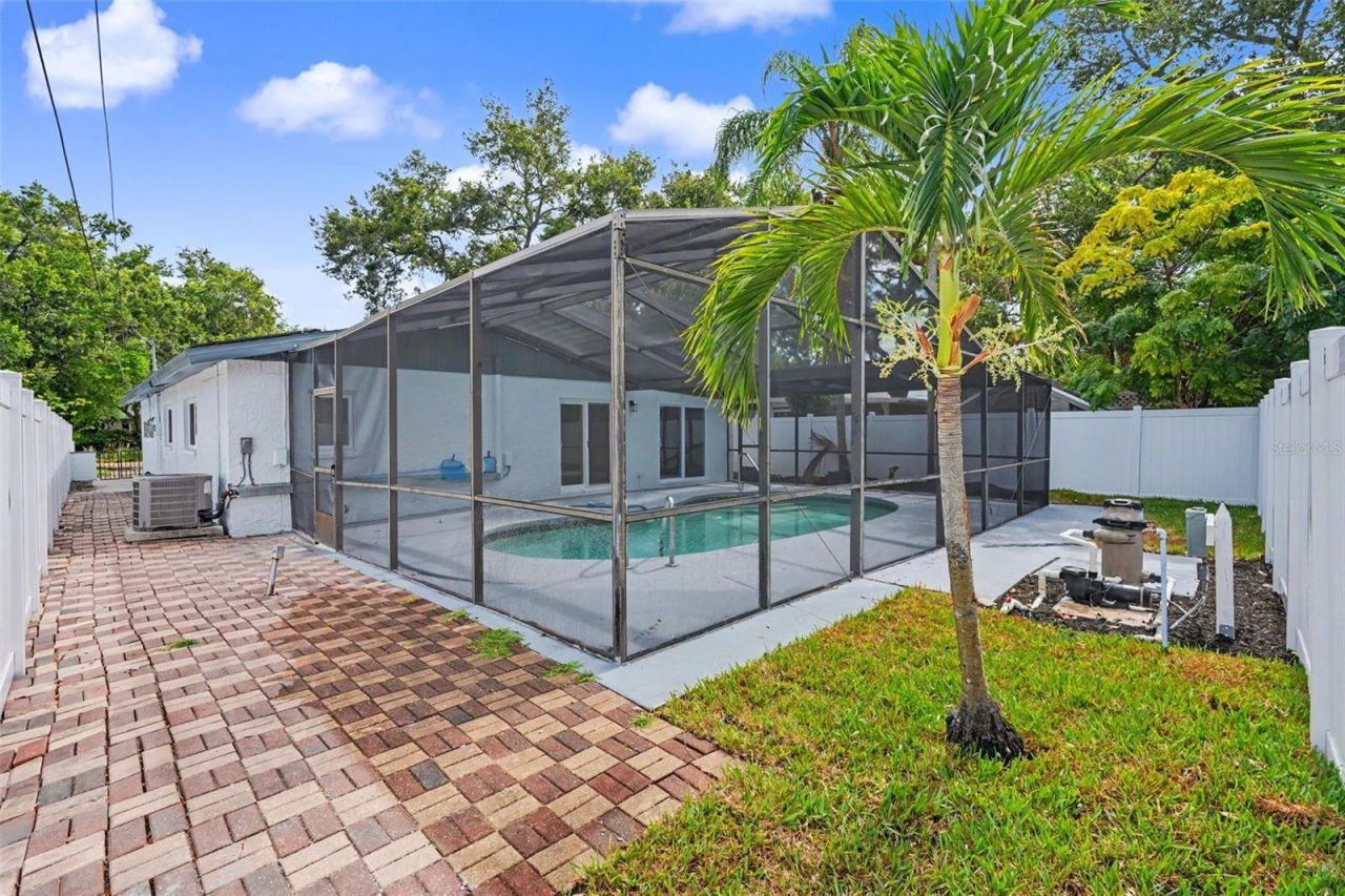 8170 22nd Avenue N, Saint Petersburg, FL 33710 Photo