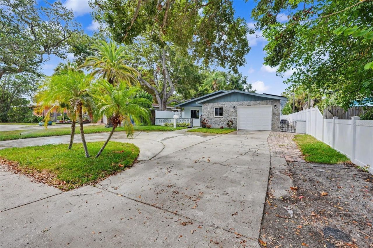8170 22nd Avenue N, Saint Petersburg, FL 33710 Photo
