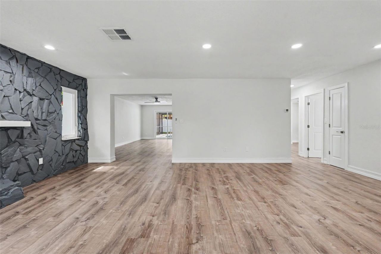 8170 22nd Avenue N, Saint Petersburg, FL 33710 Photo
