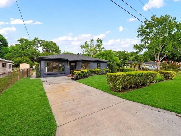 605 N WOODLYNNE AVENUE, TAMPA, FL 33609