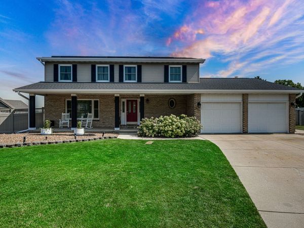 811 1st Court , Manhattan, IL 60442