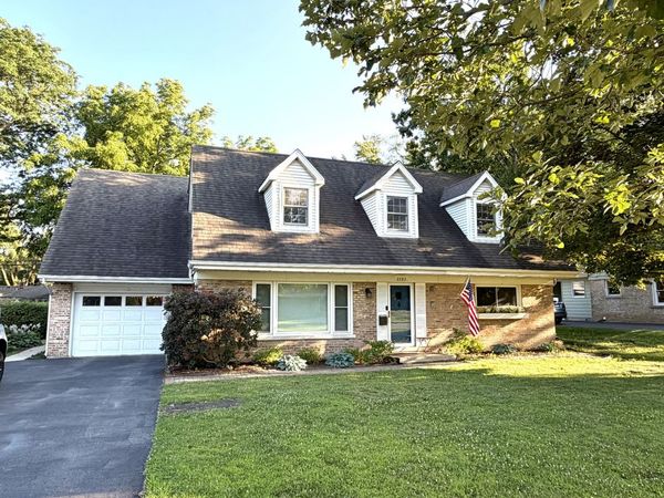 2283 Bellevue Place , Northbrook, IL 60062