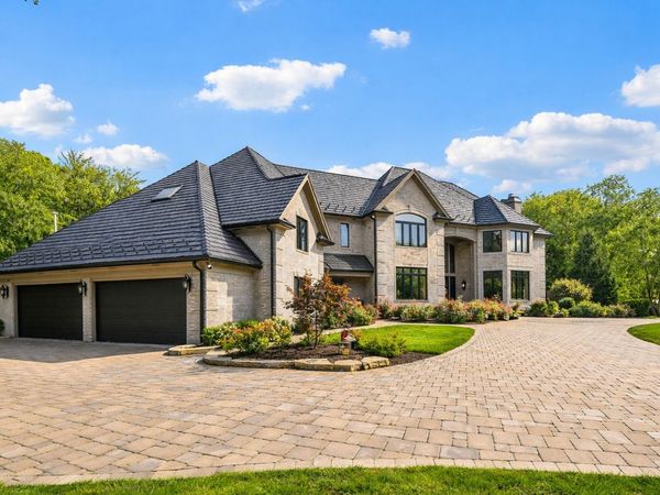 3001 Glen Eagles Court , St. Charles, IL 60174