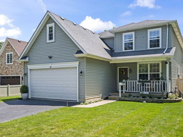 219 Elm Avenue , Mundelein, IL 60060